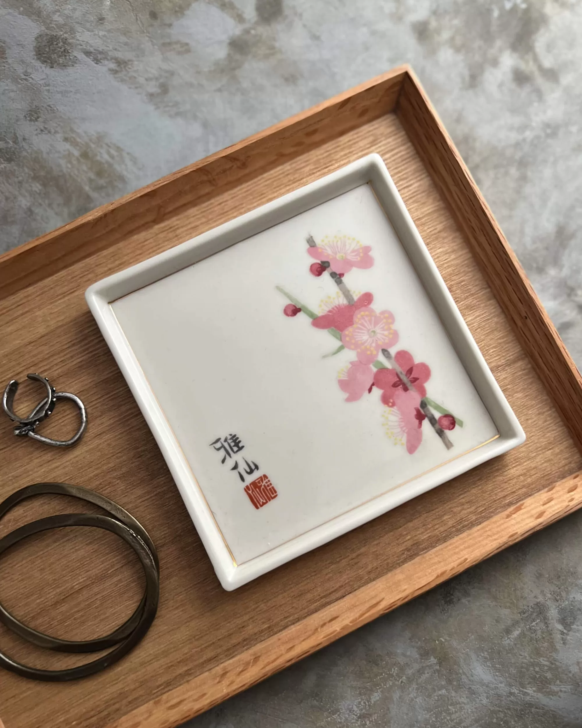 the maker Assiette En Céramique Japonaise Vintage Shop