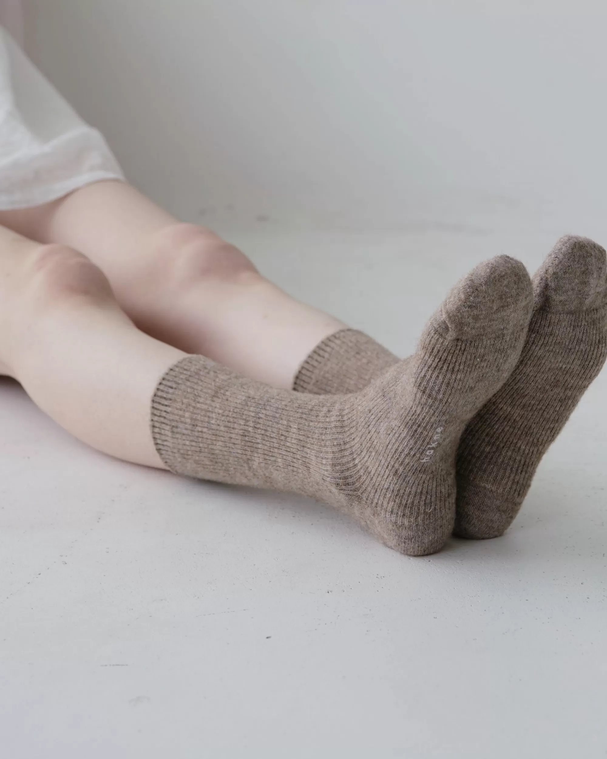 NISHIGUCHI KUTSUSHITA Hakne : Chaussettes Cotelees Suri Alpaca Online