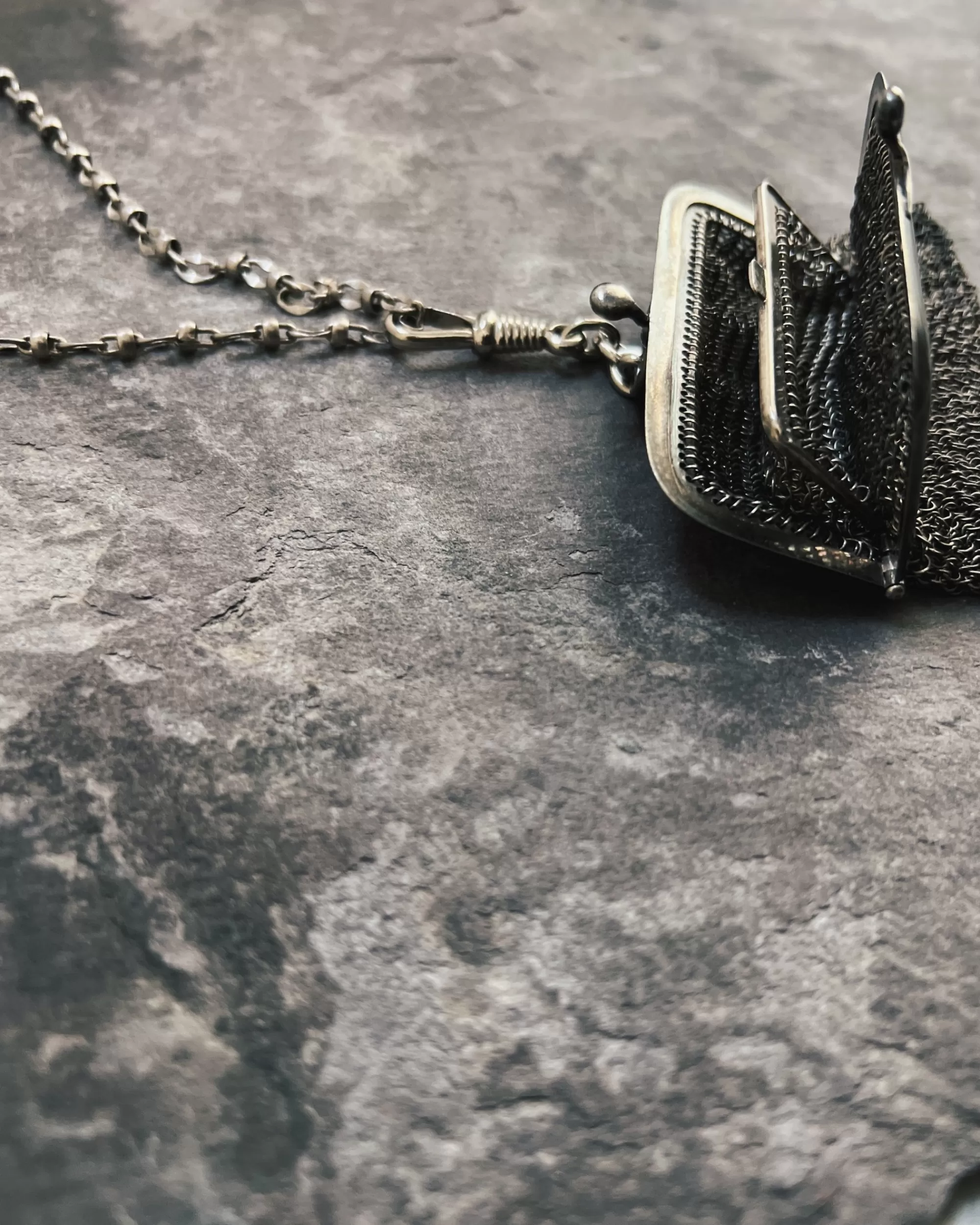 modern marcel : Collier De Sac A Main En Chaine Vintage Clearance